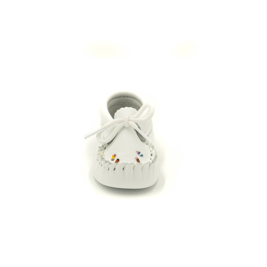 Mocassin bébé en cuir de vache blanc ÖNDINIENHTA’ (NEIGE)